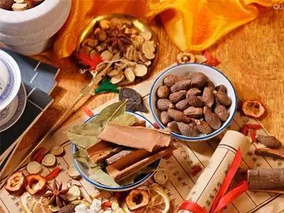 互聯網+中醫藥產品 線上獲客與線下盈利的創新模式